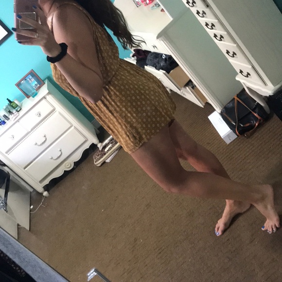 Romper - Picture 3 of 4